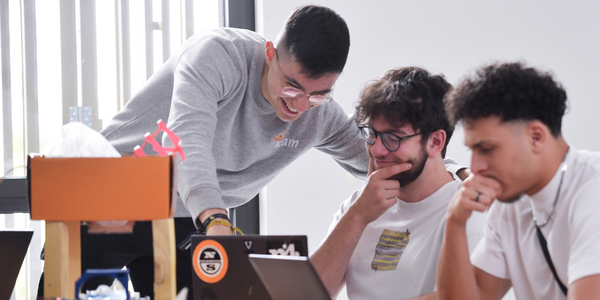 NL_Rentree-decalee_Bachelor